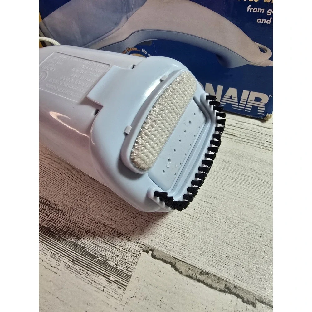 Conair Handheld Fabric Steamer GS15RN White Blue Portable Travel Garment Steamer